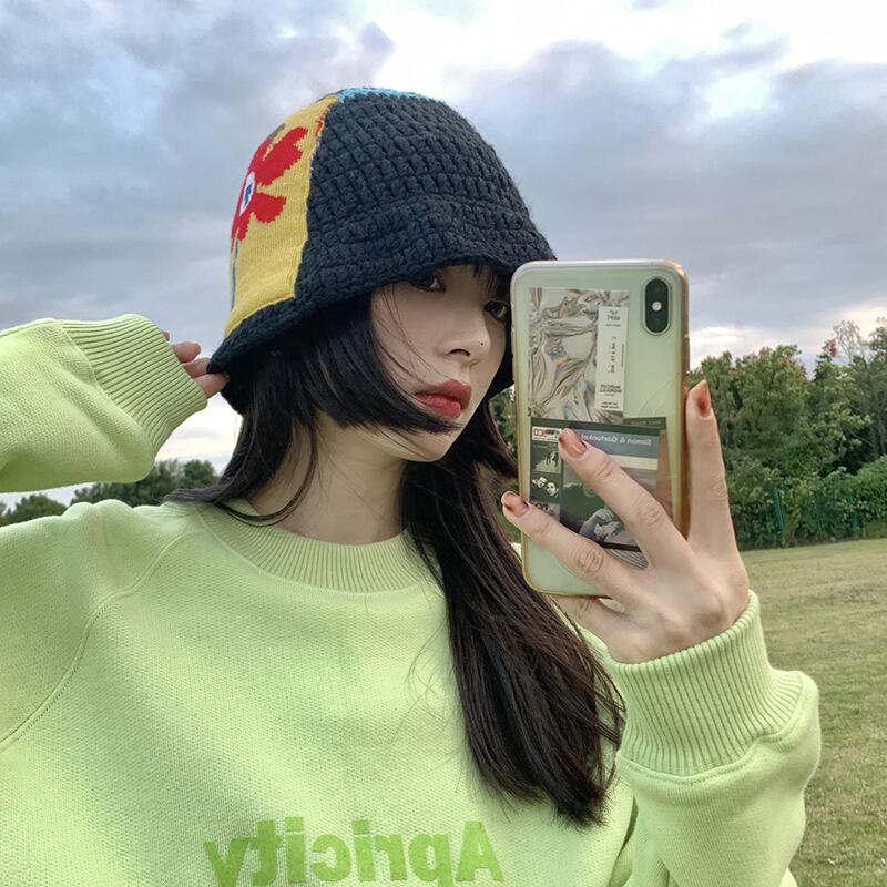 ニットオータムウィンターブラックFlowerデザイン ウール 帽子 秋物 冬物 フラワーデザイン ブラック・アイド・ピーズ95528138307