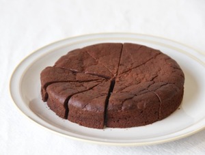 米粉のガトーショコラ(5号サイズホール)