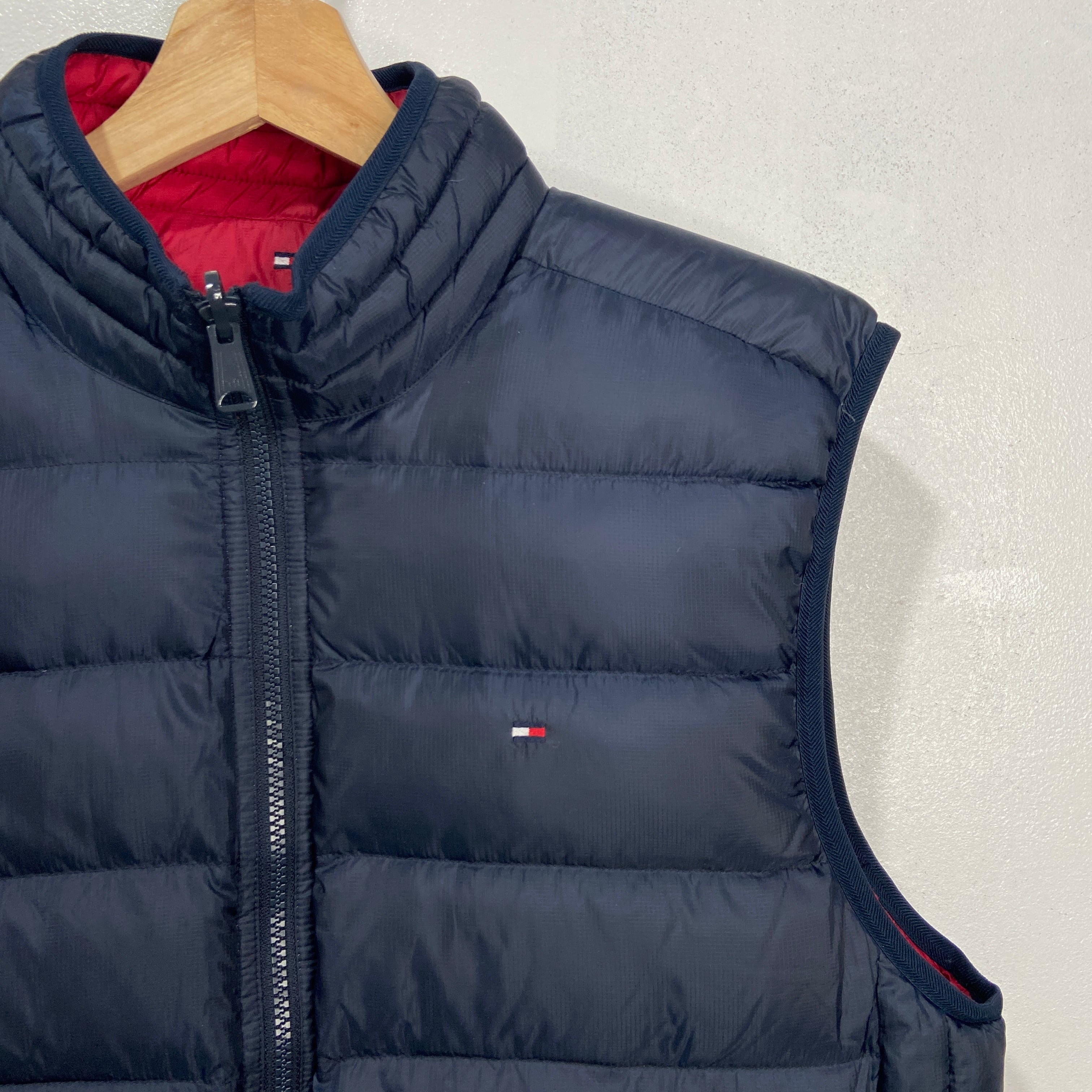 送料無料』Tommy hilfiger リバーシブルダウンベスト L 赤 紺 中綿