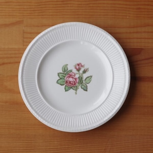 ウェッジウッド エドミー モスローズ デザートプレート ケーキ皿 16cm Wedgwood Edme Moss Rose #210619-2 イギリス 食器 陶器 ビンテージ ローズ 薔薇 花柄
