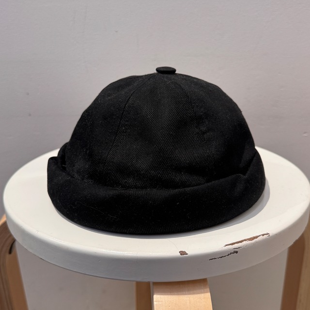 BETON CIRE ROLL CAP BLACK