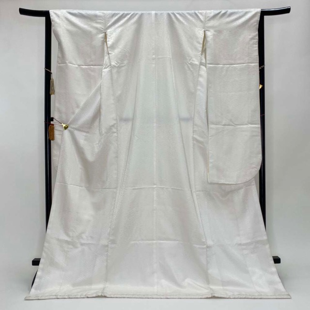 掛下 白打掛 色打掛 白 撮影用 結婚式 リサイクル ポリエステル 花嫁衣装 裄64cm　身丈182cm　美品　 Mサイズ 4060