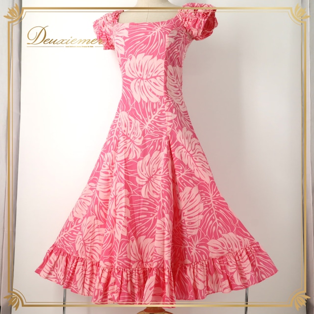 フラダンス 衣装 CC Fashions CCファッション ワンピース ドレス ピンク系 モンステラ柄 植物柄 ハワイアンプリント ハワイアン アロハ フラ ダンス レッスン 練習 ハワイアンダンス フリル フレアスカート ホワイト系 ハワイ製 華やか かわいい おしゃれ 上品 大人っぽい ダンス衣装