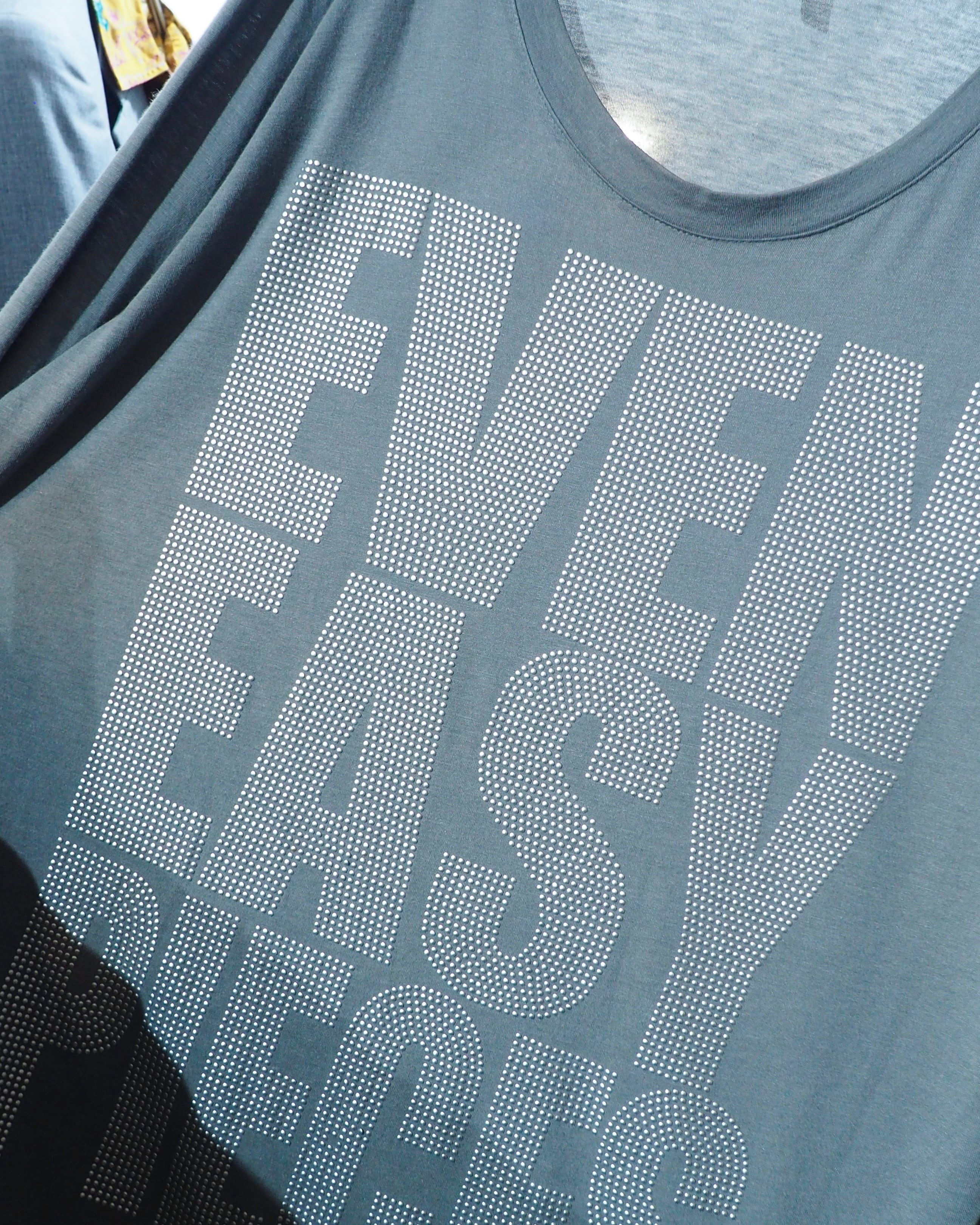 ” glamb - EVEN EASY PIECES ” Dot Font printed Long sleeve Tee