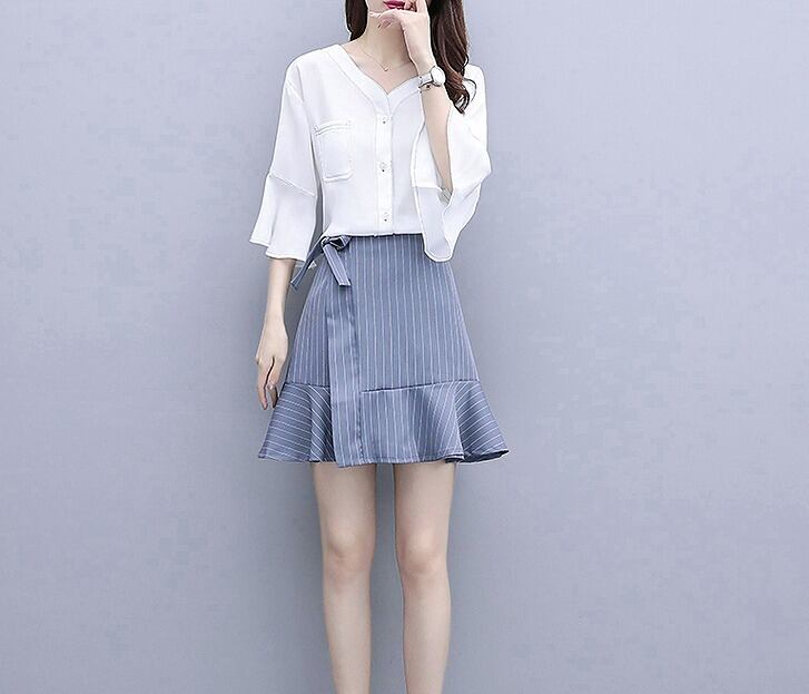 L～大きいサイズ レディース Vネックフリルスリーブブラウス