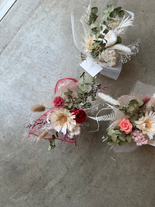 宅配便で伊勢市外のお届け用▫️▫️mothers day▫️プリザーブドフラワー▫️マーガレットグラスアレンジ　