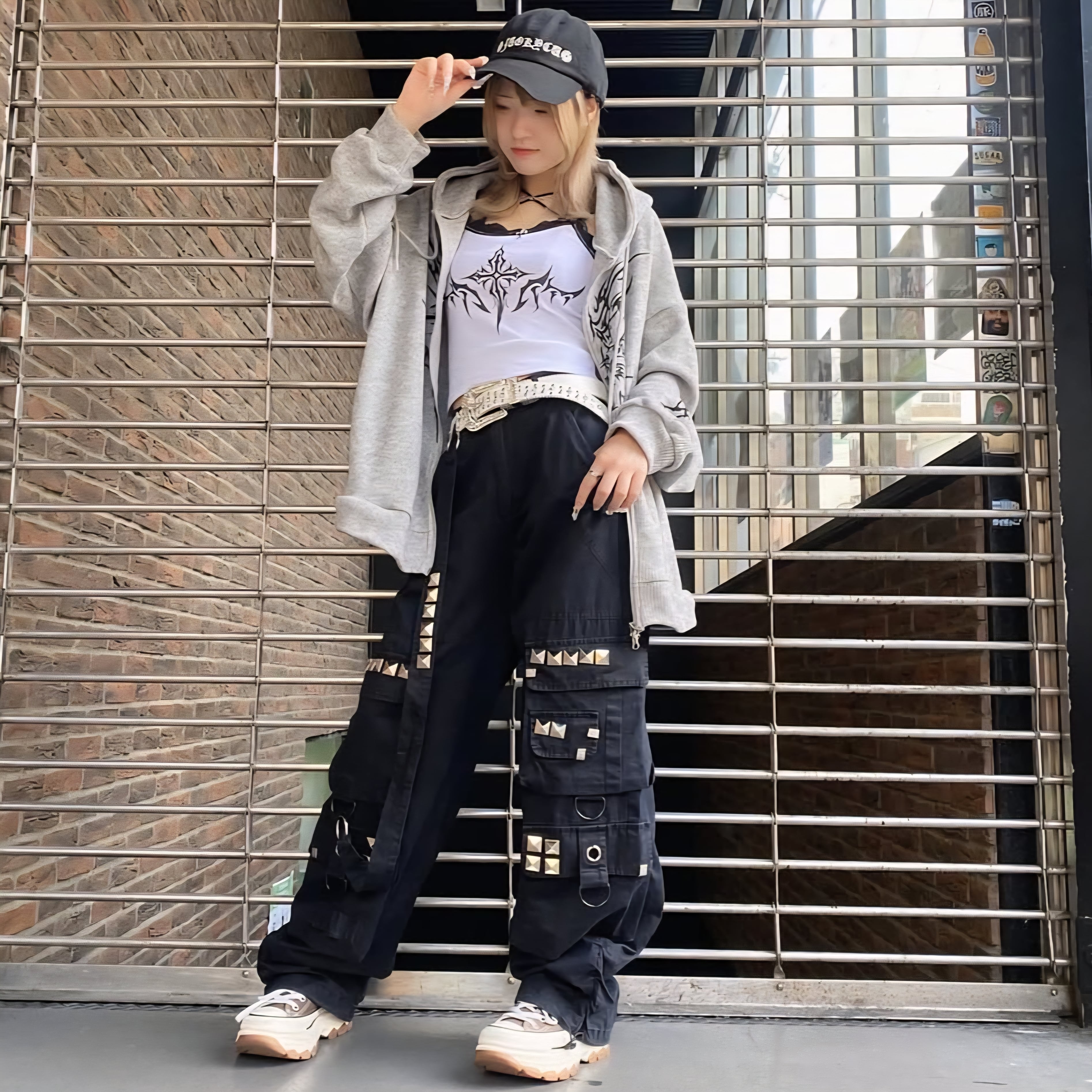 Dimmoire スタッズカーゴパンツ【Black】 DimMoire【ディムモアール】スタッズカーゴパンツ/BLACK スタッズ