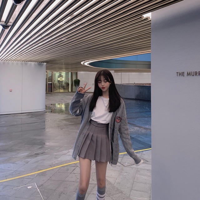 ニットカーディガン ｔシャツ プリーツスカート 3ピースセット 新作 韓国 ワンサイズ Spiteful