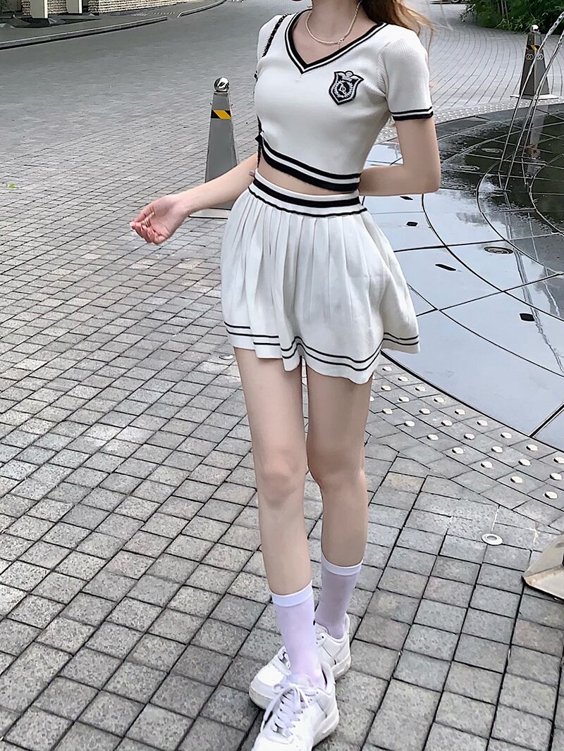 スタイルサマーニットTシャツ プリーツスカート 大人ガーリー スウィート キュート カジュアル 夏物 ブラックストロベリース26966848987