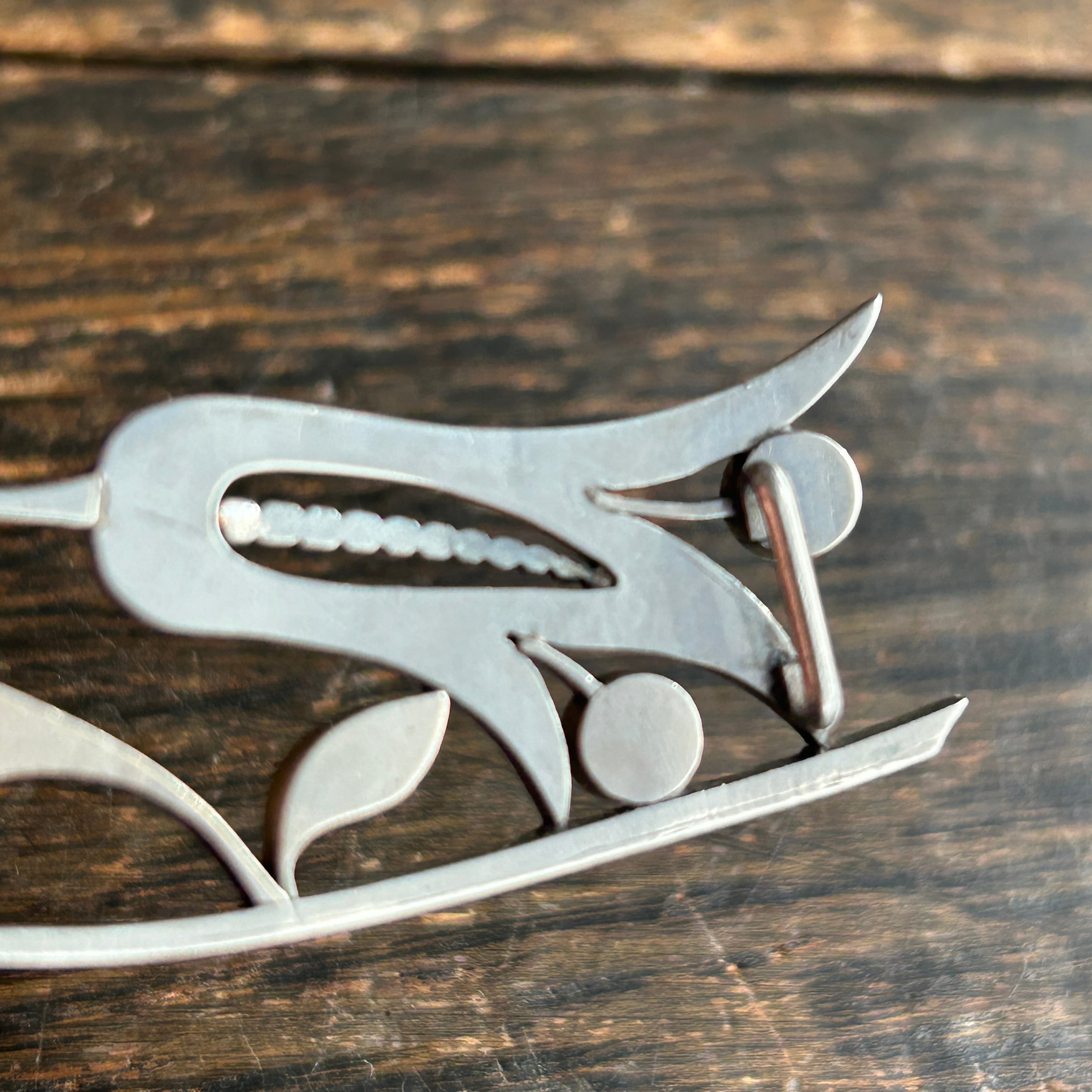 アンティーク　ヌーボーデザイン　花の帯留めとピン