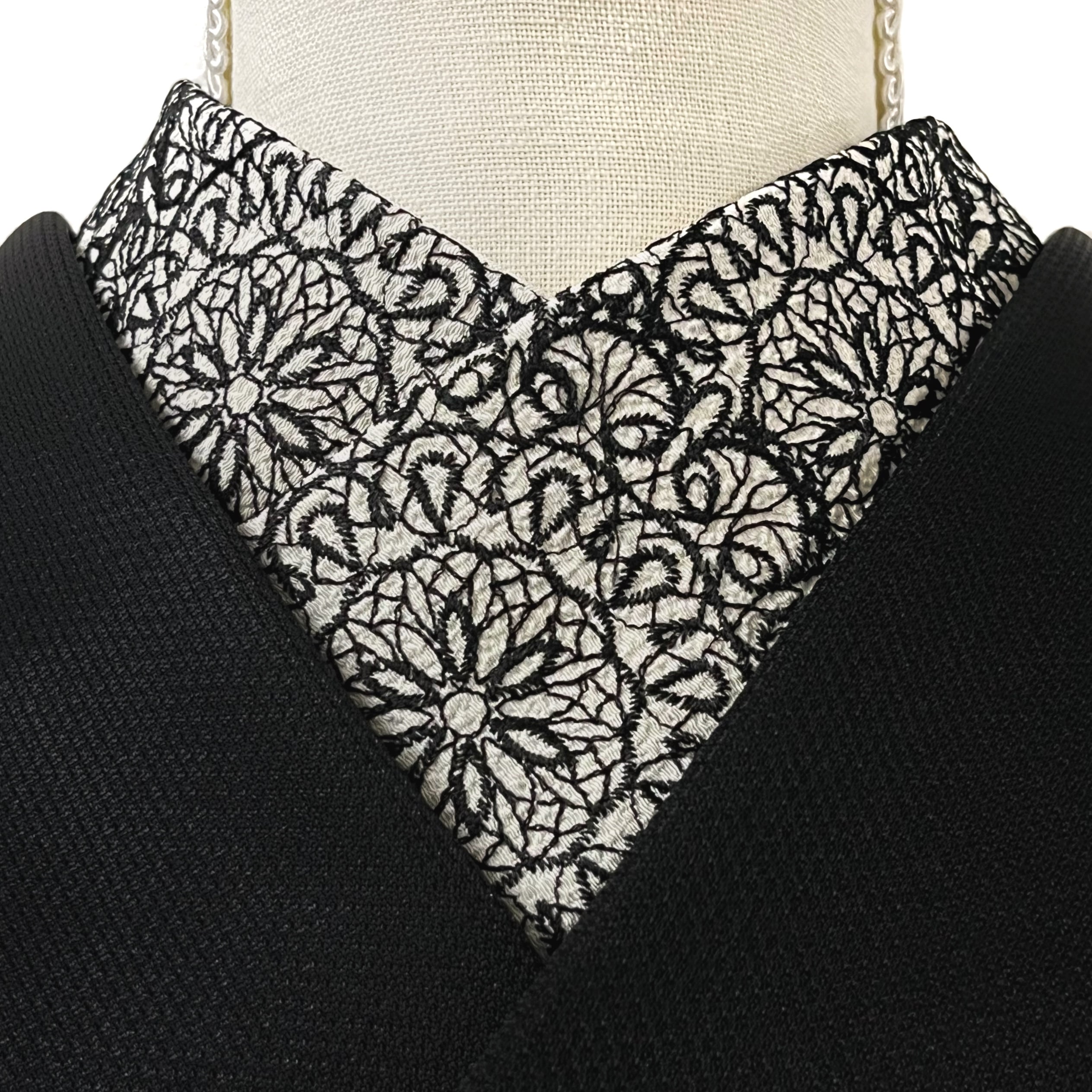 新品】和風館 モノトーン サークルレース模様刺繍半衿 | きもの楸堂 新品】和風館 モノトーン サークルレース模様刺繍半衿 | きもの楸堂