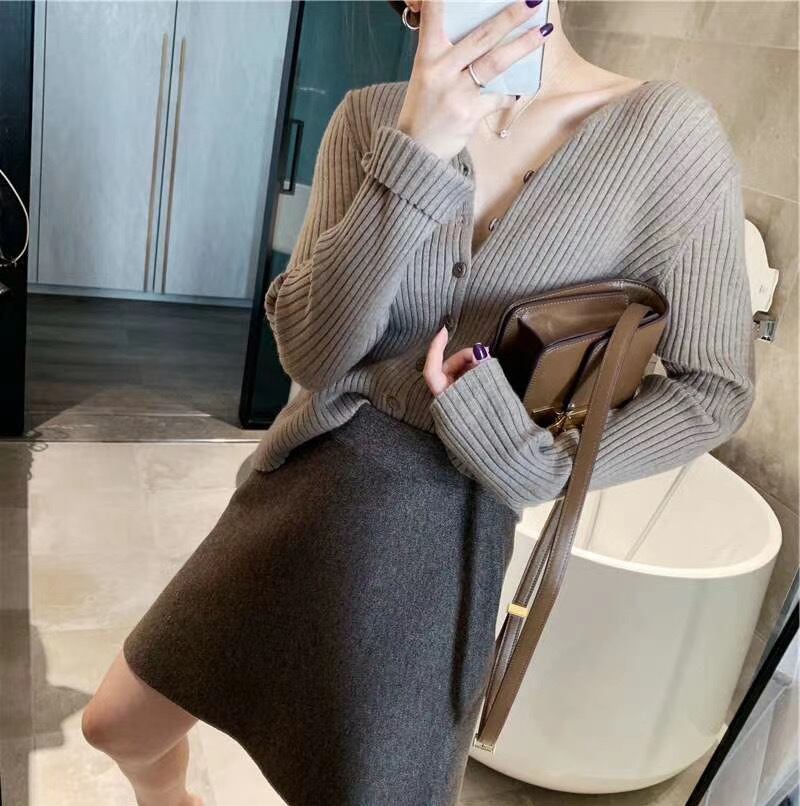 リブニットカーディガン