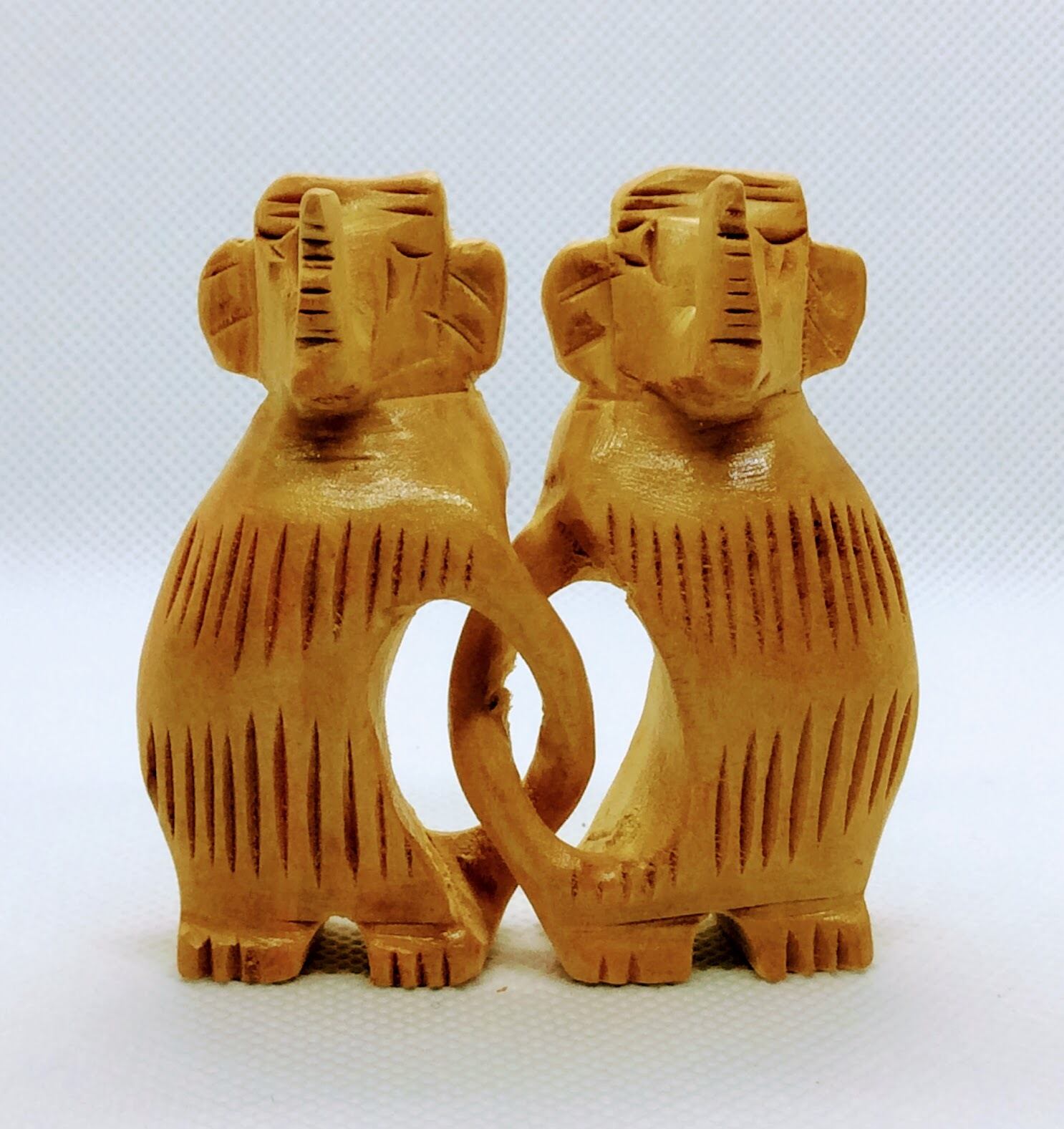 2体ペア　手彫りでの木取り ROOTS & Technique企画】佐藤辰徳 展示販売会「木の声を聴く」 | やま