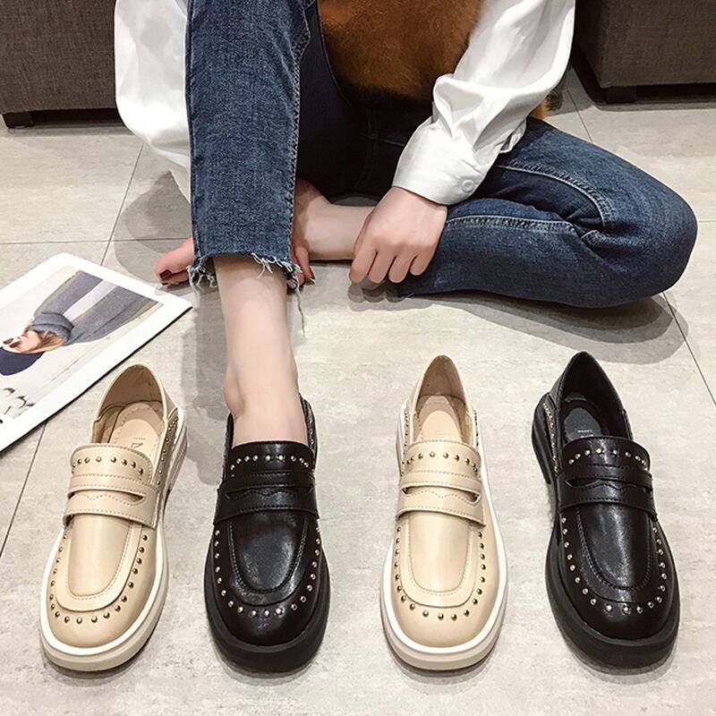 単一の靴女性2020春新しい英国スタイルのファッション小さな革の靴リベット厚底ローファー2つのカジュアルな女性の靴 部族の婦人靴9951318