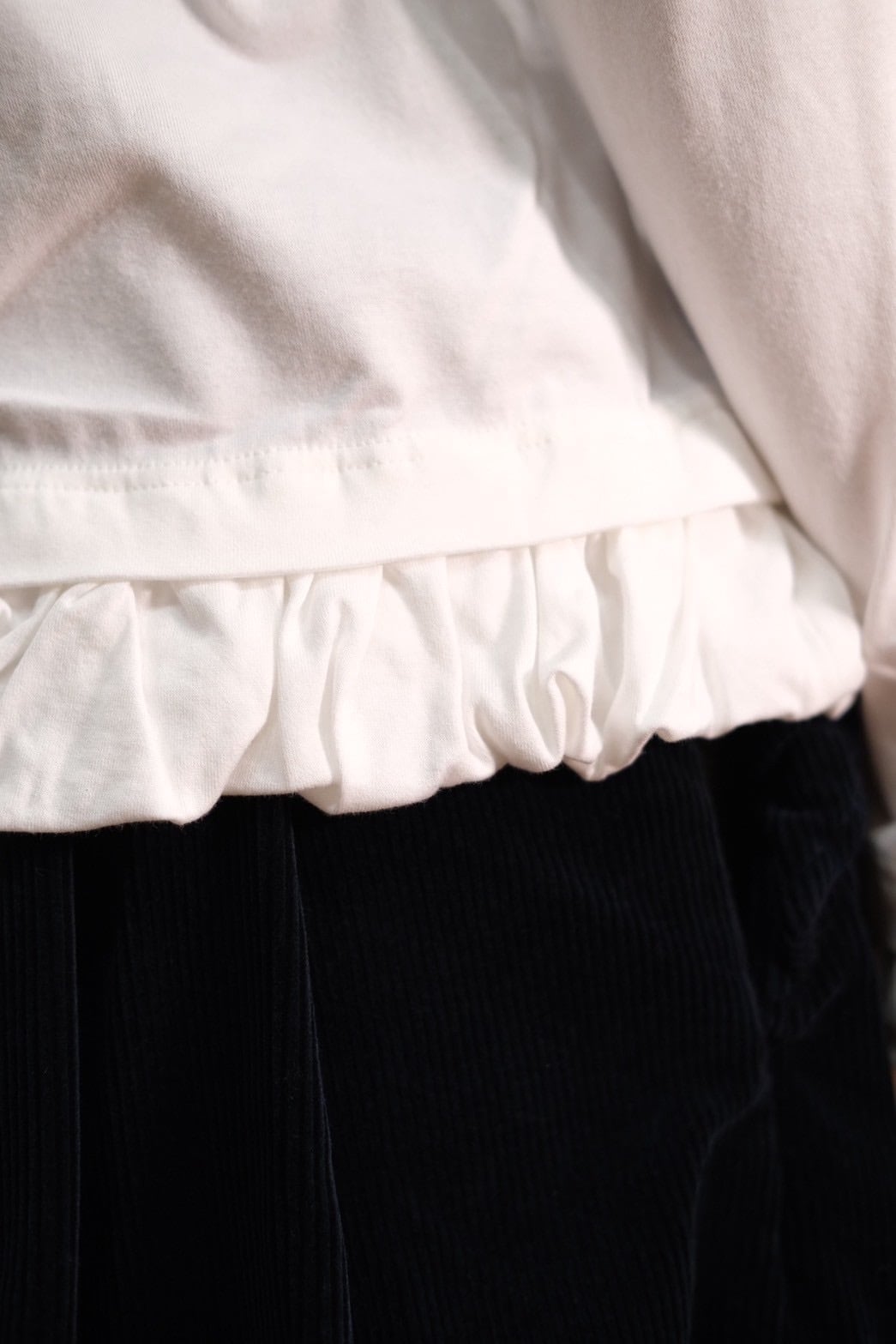 Pillings】 cut-and-sew and frill -o white- | loop
