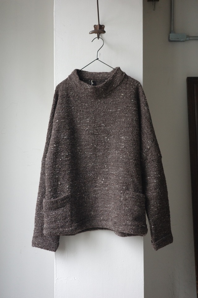 KLASICA クラシカ / LIM - POCKET MOCK NECK JUMPER (TAUPE)