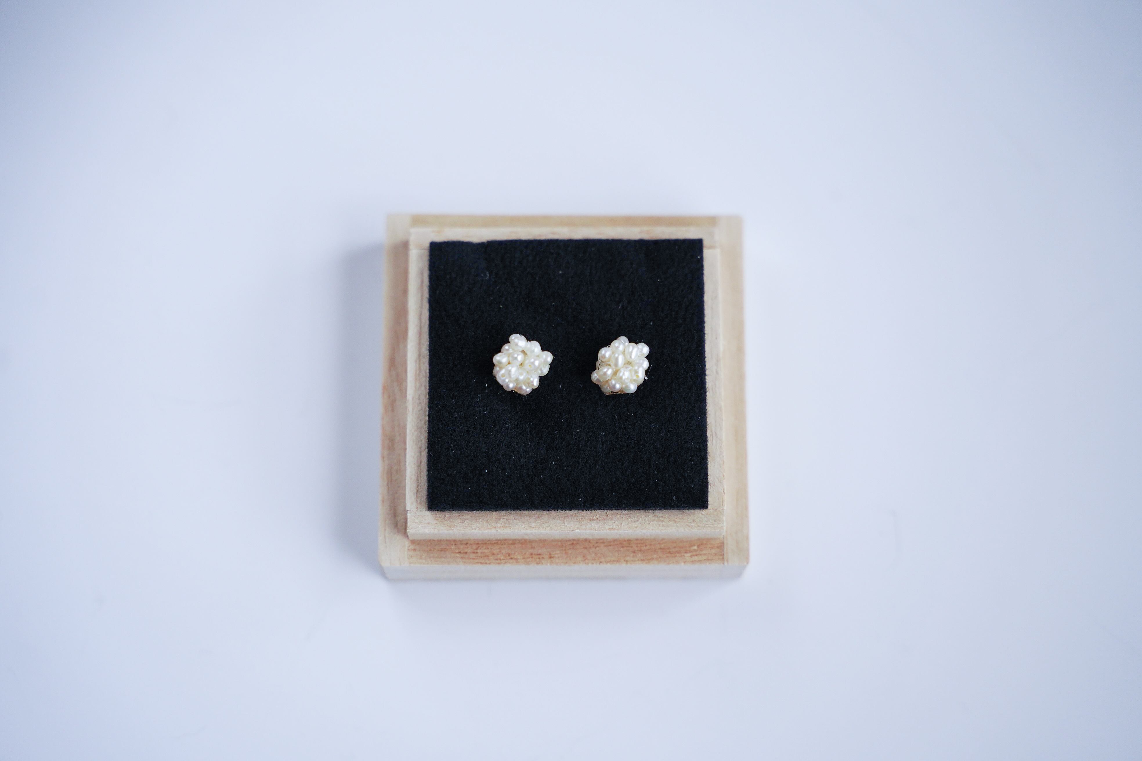 高級淡水パール アレルギー対応 シンプルピアス バレンタインデー 春 ビーズピアス 結婚式 新年 スタッド 軽くて可愛い カジュアル Un Reve Mignon アンラーブミニヨン 大人が見る夢のアクセサリー