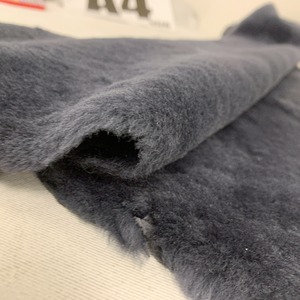ムートン　羊の毛皮　M4-005