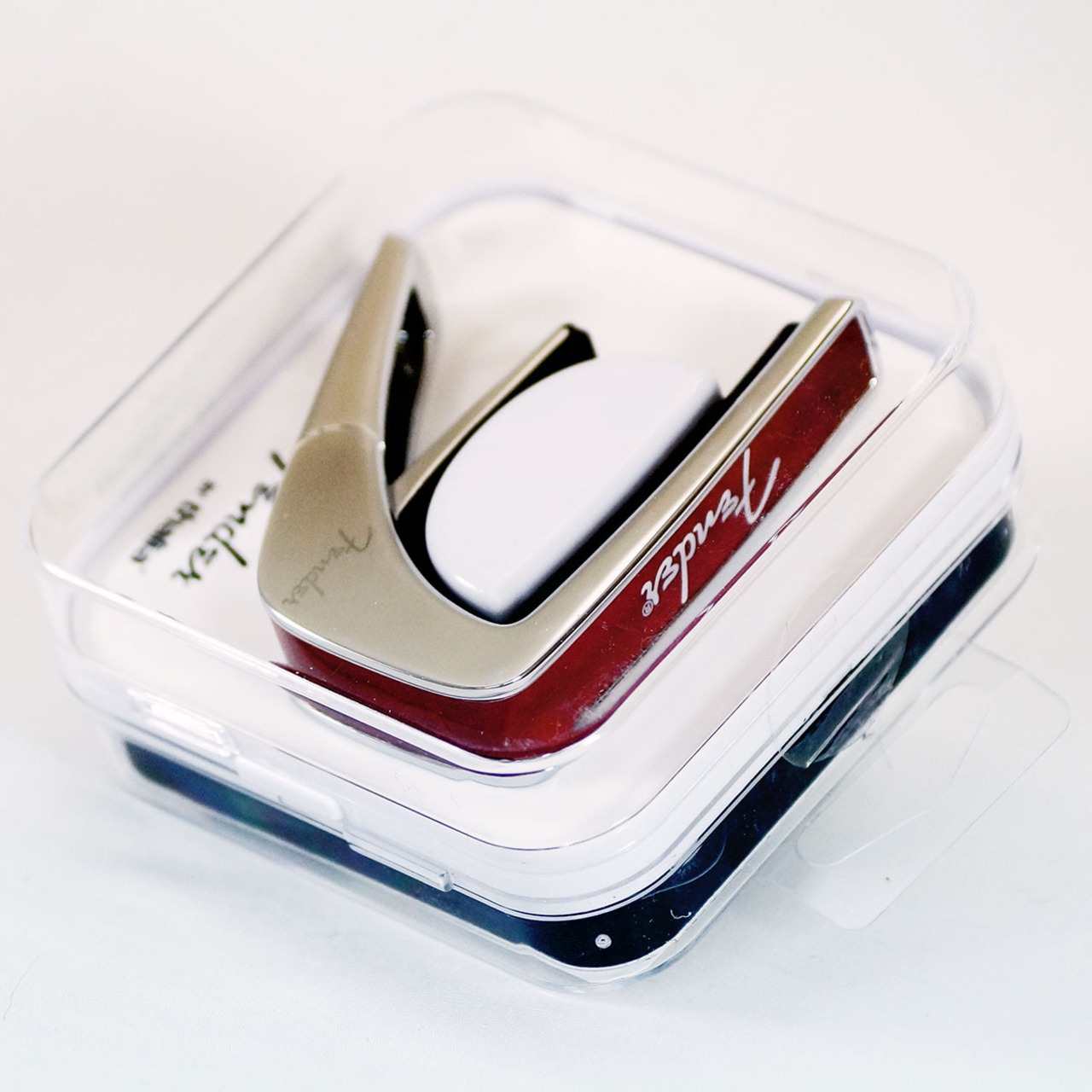 Thalia Capos Fender Red Angel Wing Spaghetti Logo (Chrome) [Officially Licensed Capo]