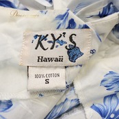 【フラダンス衣装】ホワイト系 KY‘S ワンピース ドレス 白 青 ハイビスカス柄 モンステラ柄 フリル 華やか 明るい ブルー系