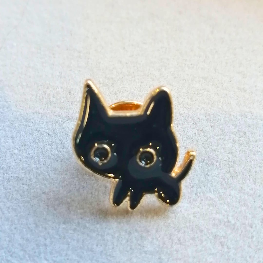 ピンバッジ ちびねこ | 猫に逢えるカフェ～ねこのひたい～