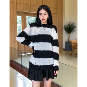 [CLOSECLIP] Ebeni Stripe Loose Fit Knit (2 color) 正規品 韓国ブランド 韓国通販 韓国代行 韓国ファッション T-シャツ ニット (nb) bz20101302