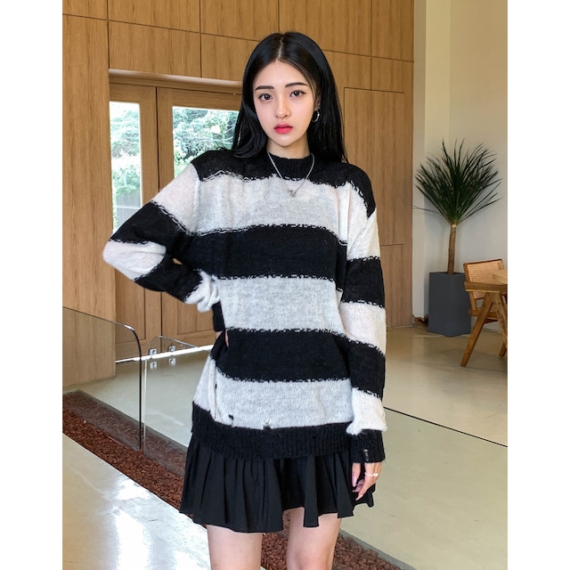 [CLOSECLIP] Ebeni Stripe Loose Fit Knit (2 color) 正規品 韓国ブランド 韓国通販 韓国代行 韓国ファッション T-シャツ ニット (nb) bz20101302