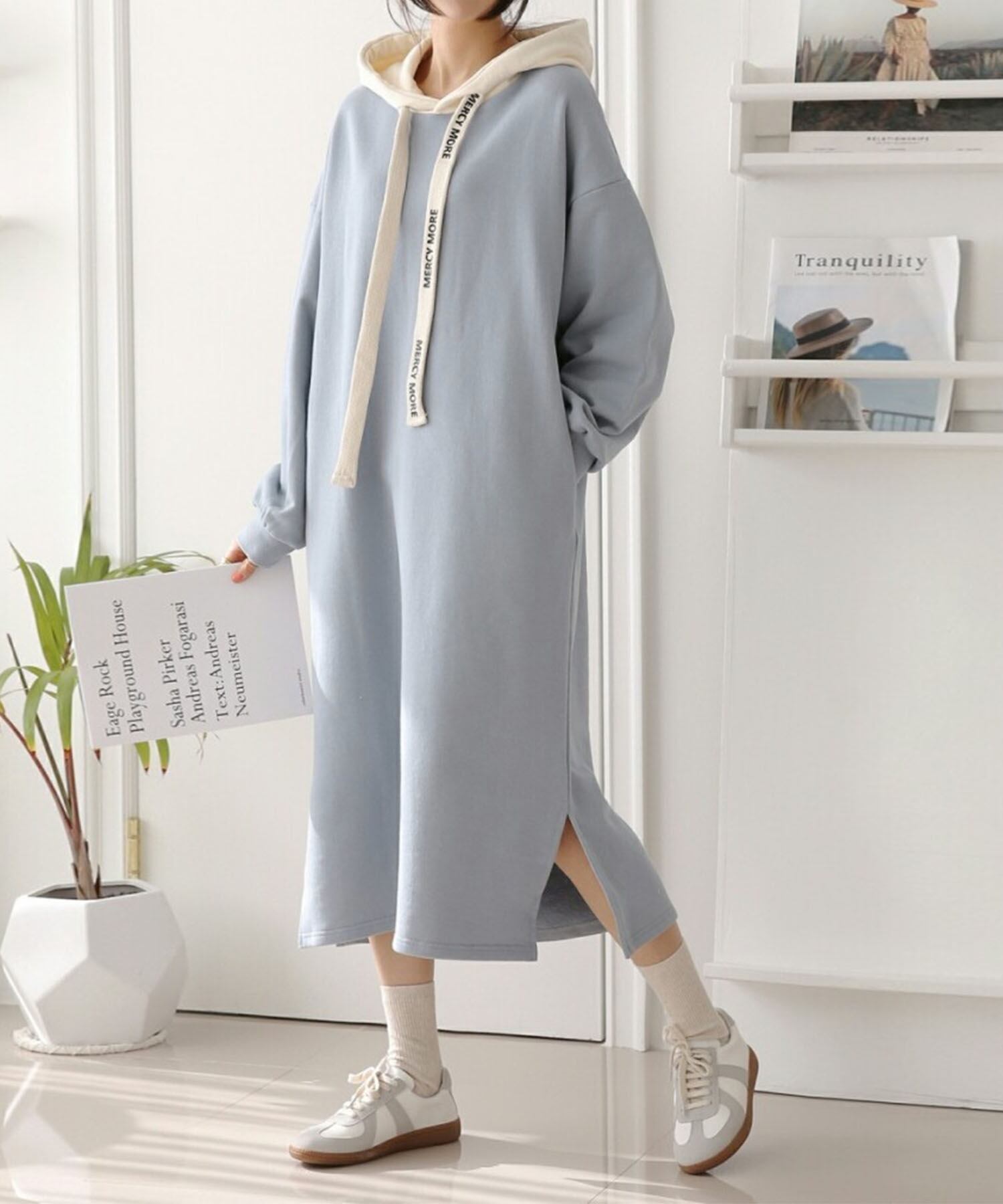 レタリングバイカラーロングパーカーワンピース K03 21 0011 Me Em Select レタリングバイカラーロングパーカーワンピース K03 21 0011 Me Em Select