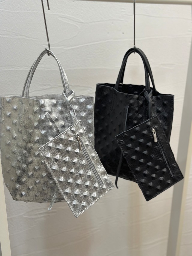 【MILLELA FIRENZE】スタッズエンボスメタリックニトートバッグ