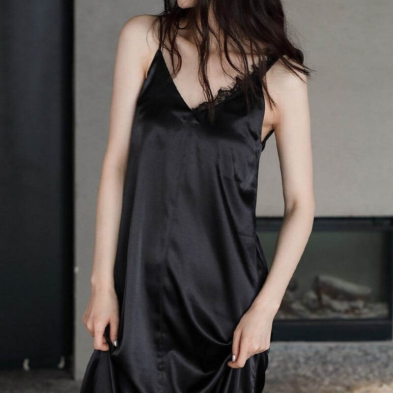【2color】black /white long camisole nightwear  P331