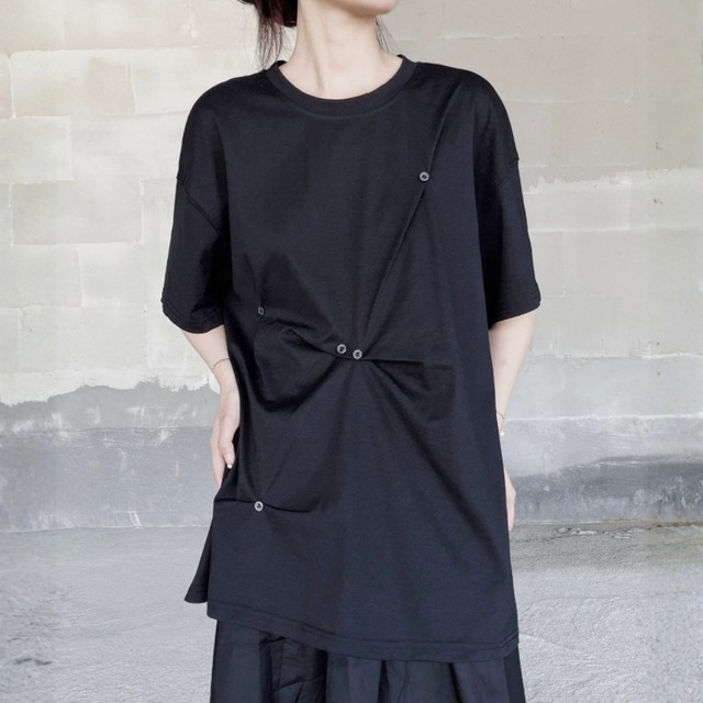 Asymmetric button draped t-shirt C1588