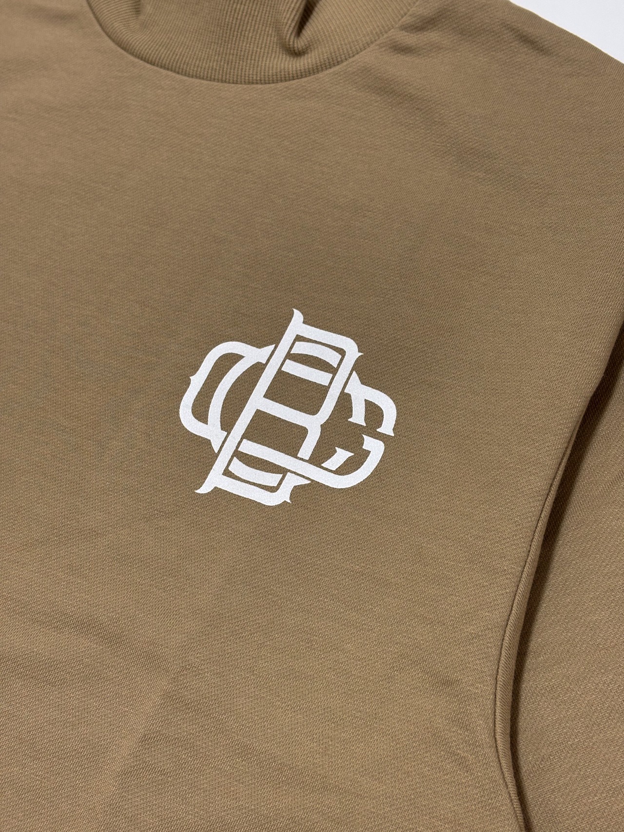 BALL MOCK NECK BEIGE