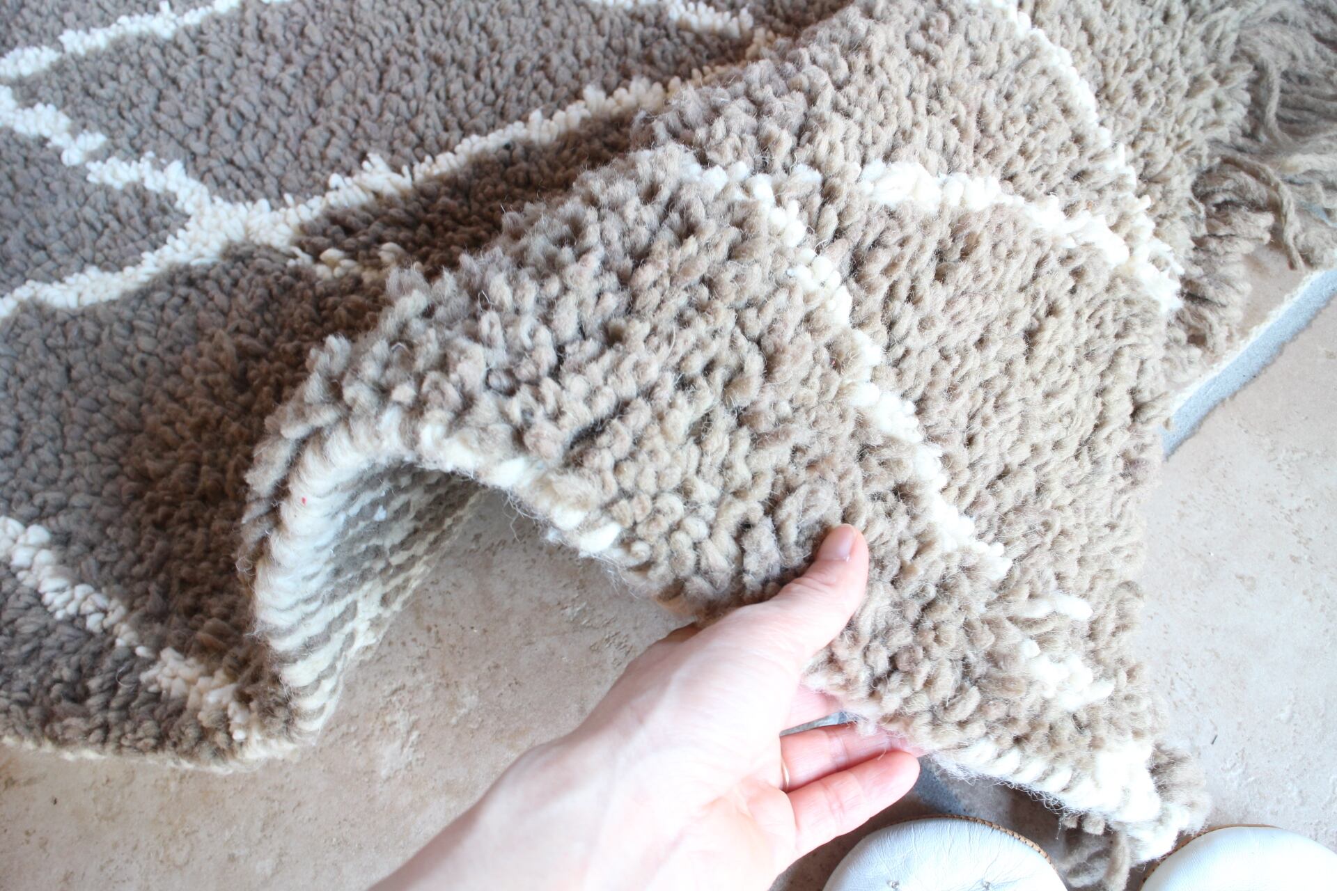 新品/グレージュ白ダイヤスモールベニワレン ＃126 | Riad Home