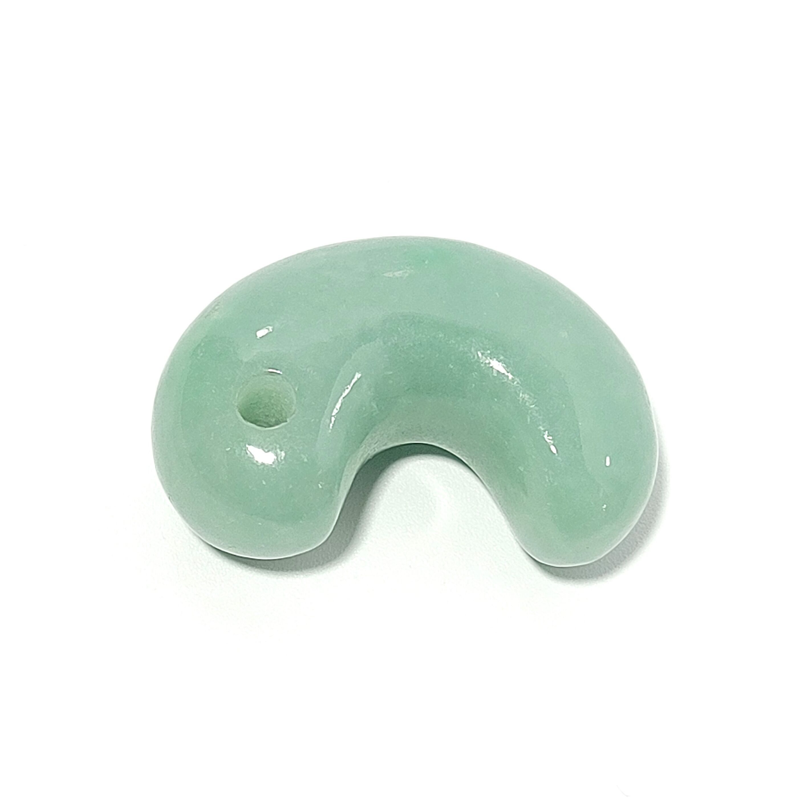 緑色 糸魚川翡翠勾玉 BMT0402 | 糸魚川翡翠工芸家 赤羽可行BASE