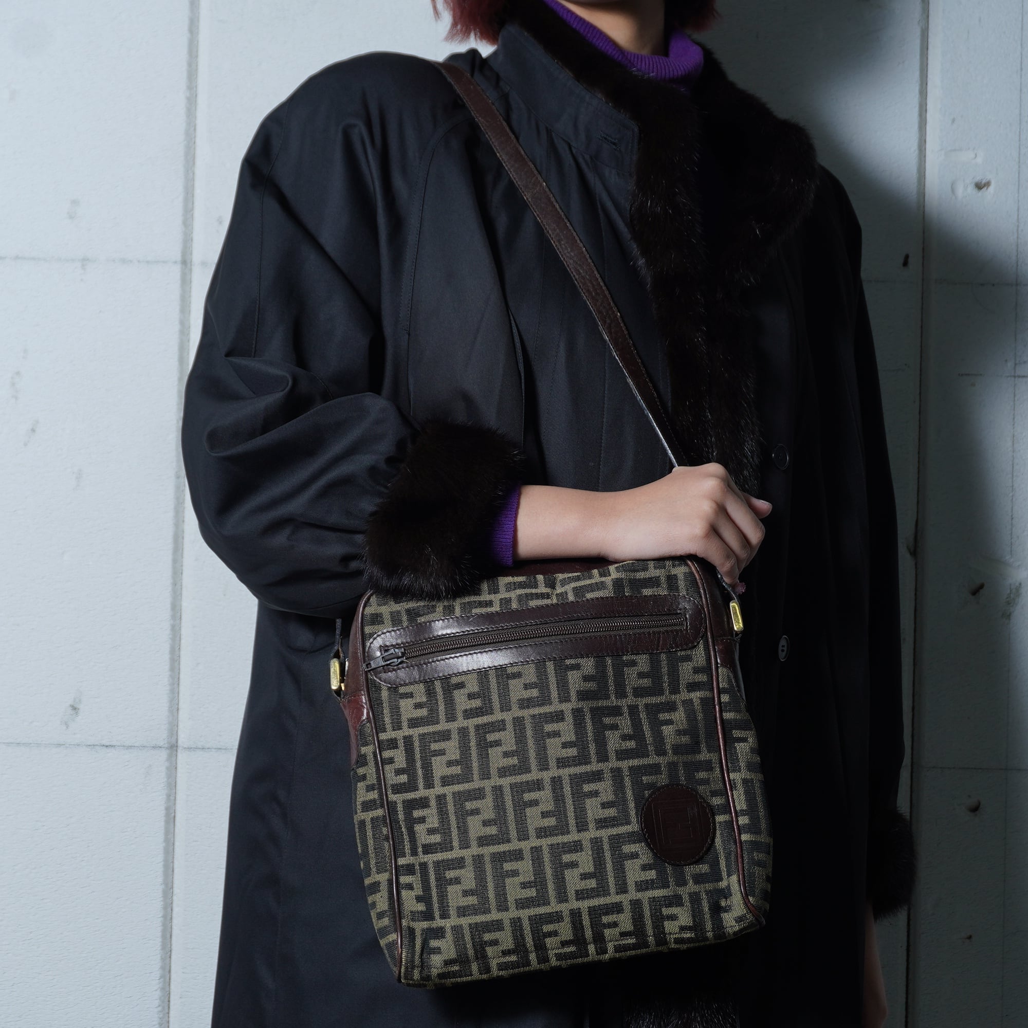 FENDI】フェンディ ”ロゴ入”ズッカ柄レザー切替ショルダーバッグ brown