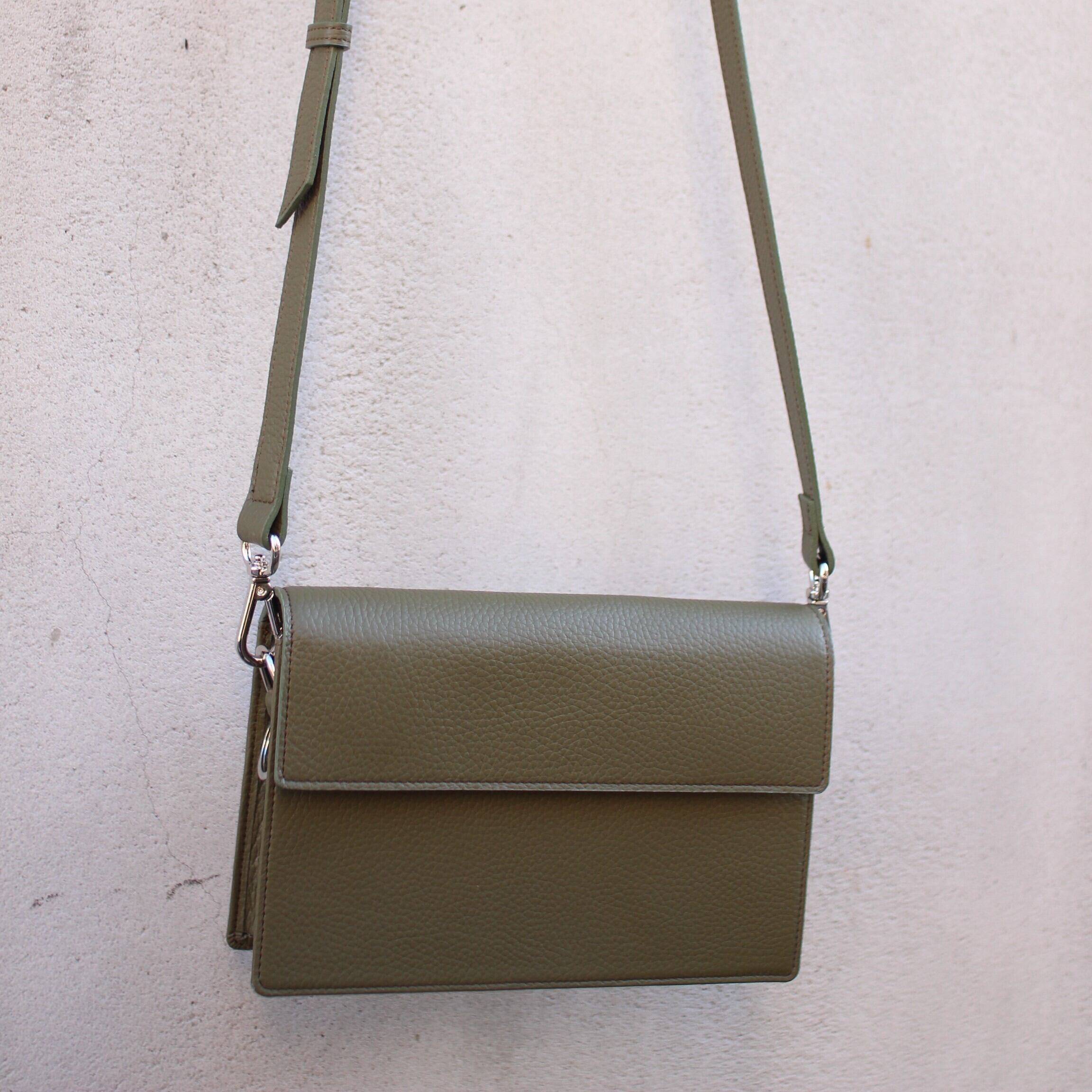 日本製】GEMMANTE 本革2wayサコッシュ GREIGE(グレージュ) | GEMMANTE