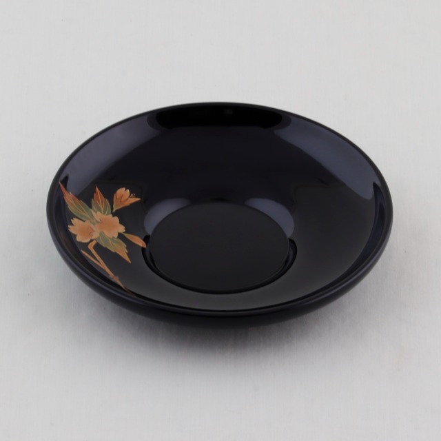 1621  輪島塗　茶托／4.2ダルマ形／黒塗／草花絵替わり蒔絵／五枚組