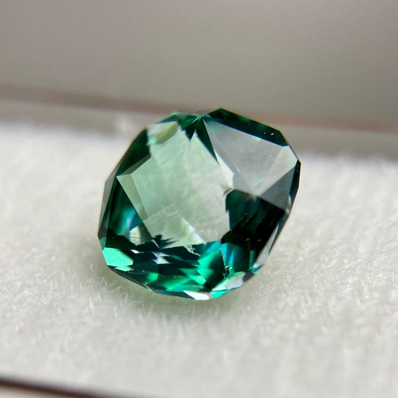 トパーズ 3.093ct グリーン 簡易ソーティング付き No.109