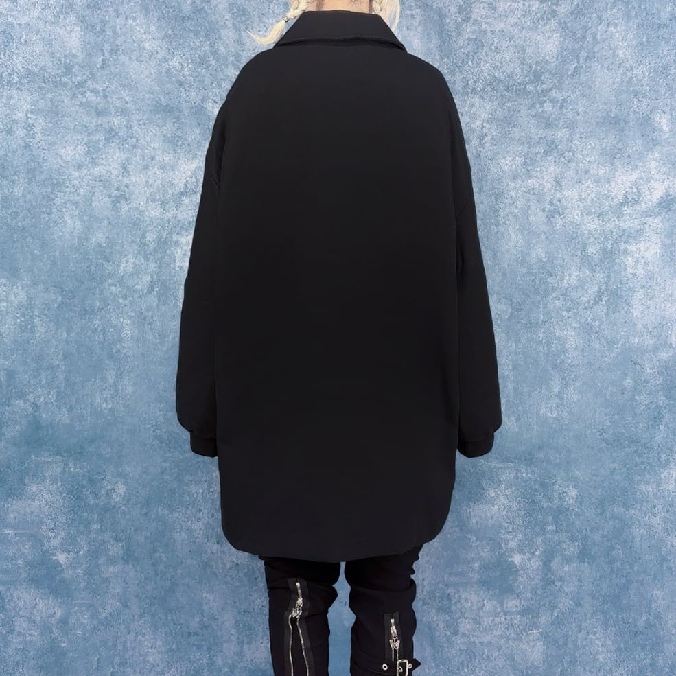 ドットフェイス刺繍入りオーバーサイズBLACKコート | NIER CLOTHING