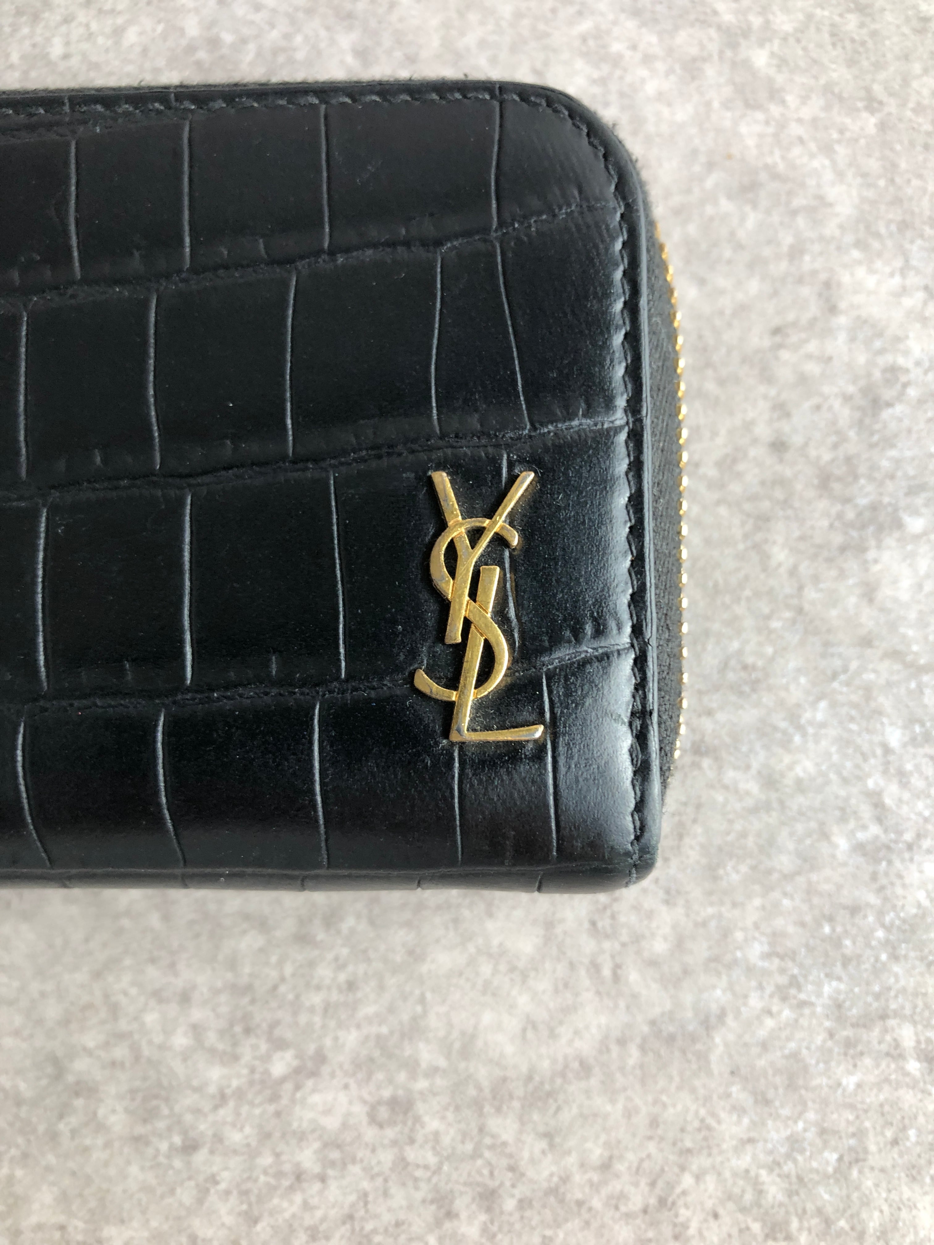 Yves Saint Laurent イヴ・サンローラン 財布 ブラック YSL レザー