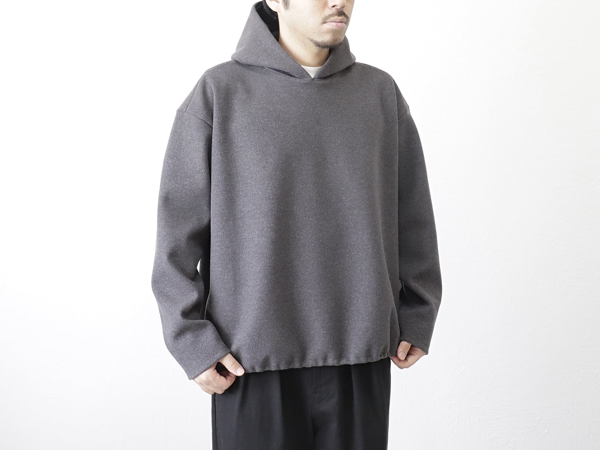 MANUAL ALPHABET / WOOLLET PULLOVER PARKER - DARKGREY　マニュアルアルファベット / ウールライク プルオーバー パーカー