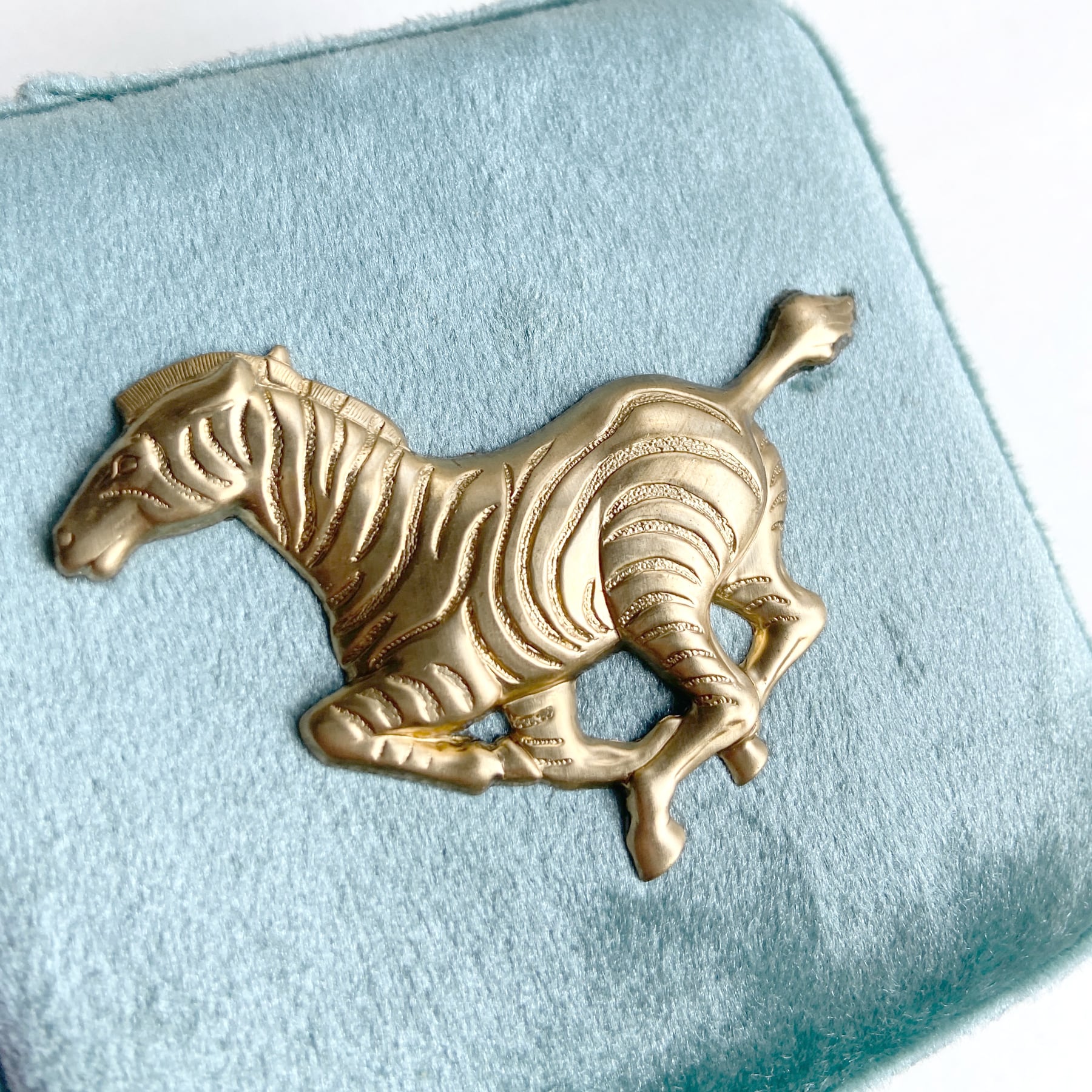 国内発送・関税なし toteme 革製 ロゴ ジュエリーボックス ジュエリーケース L - 3.Zebra | TAMARI ONLINE / オンライン