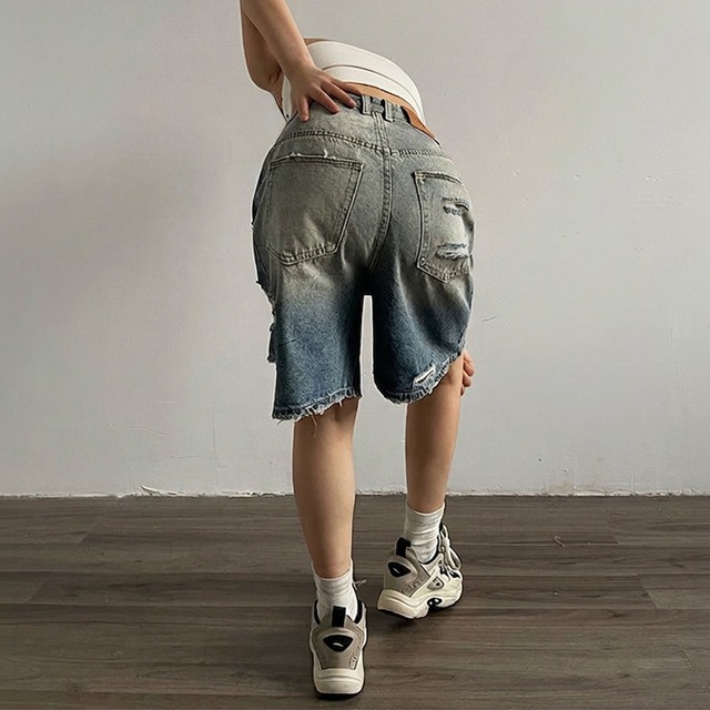 Damaged denim shorts A00213