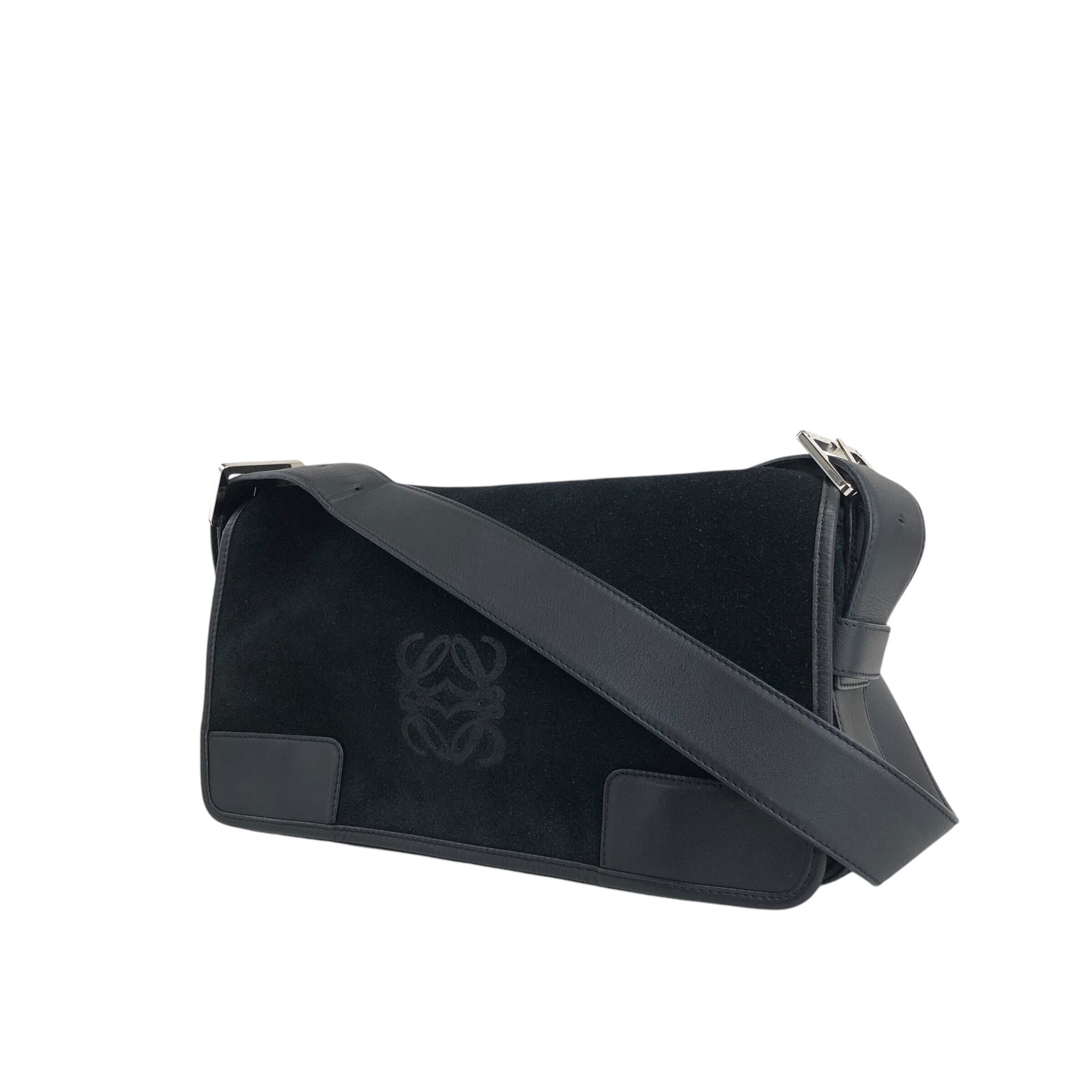 LOEWE ロエベ ショルダーバッグ ブラック アナグラム スエード