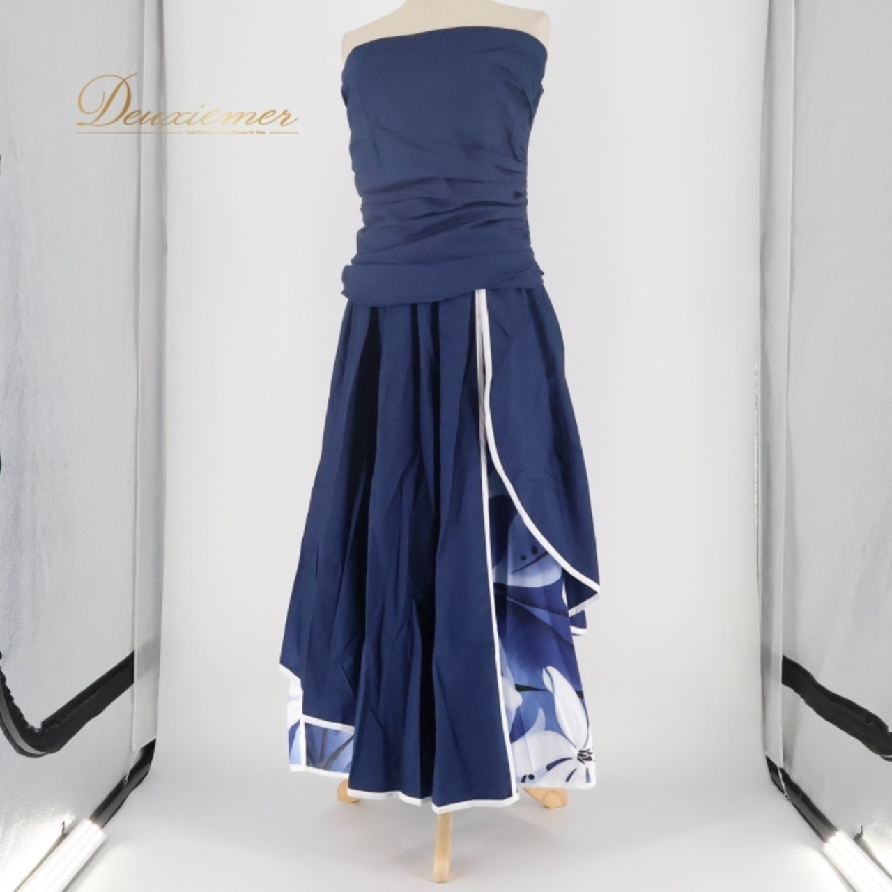 フラダンス 衣装 ツーピース セットアップ 上下セット マーメイドライン エムエムジェイ ネイビー系 MermaidLine MMJ 日本製 チューブトップ スリット アシンメトリー モンステラ柄 花柄 かわいい 華やか 鮮やか ハワイアン アロハ フラ ダンス レッスン