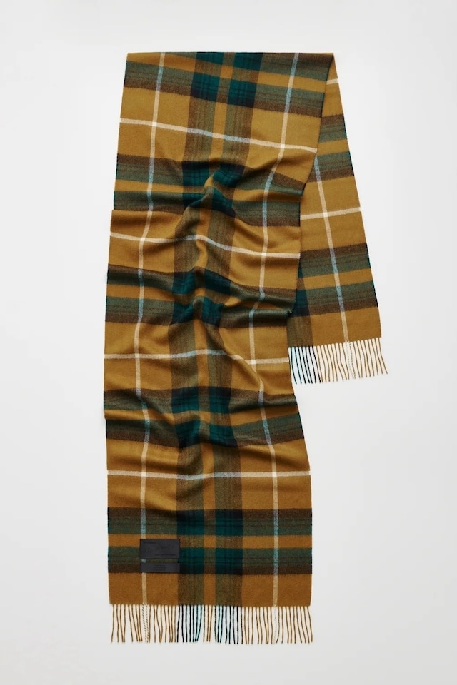 MAGNIBERG【Queen Scarf 255  -Camel tartan-】