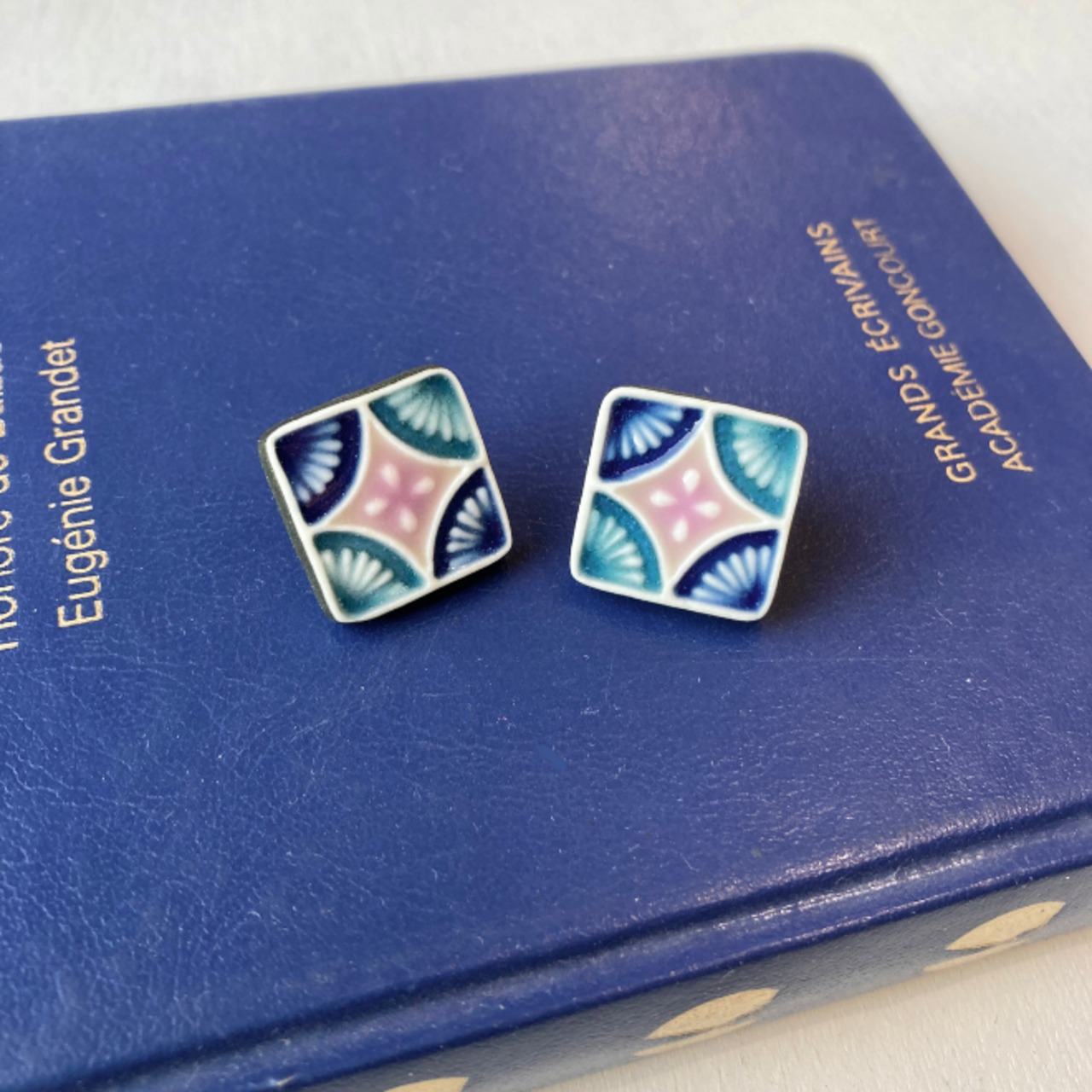 マジョリカ　手鞠　ピアス/イヤリング