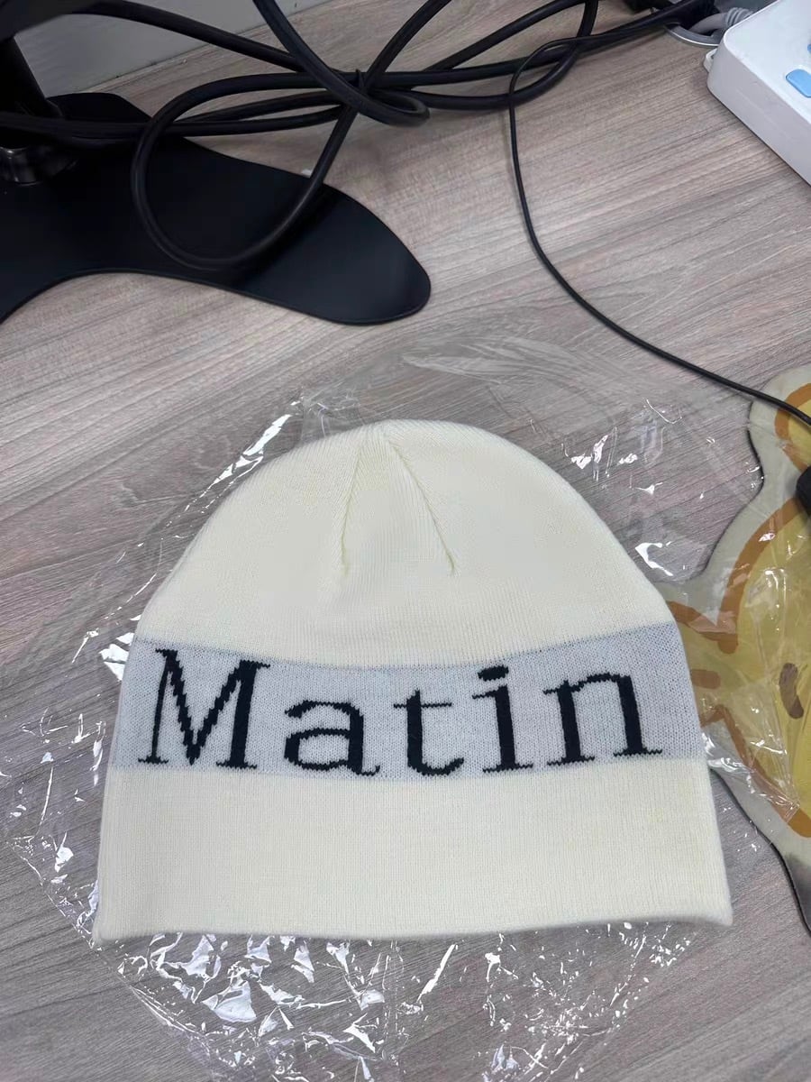 Matin Kim】 LOGO JACQUARD SHORT BEANIE | in the mist