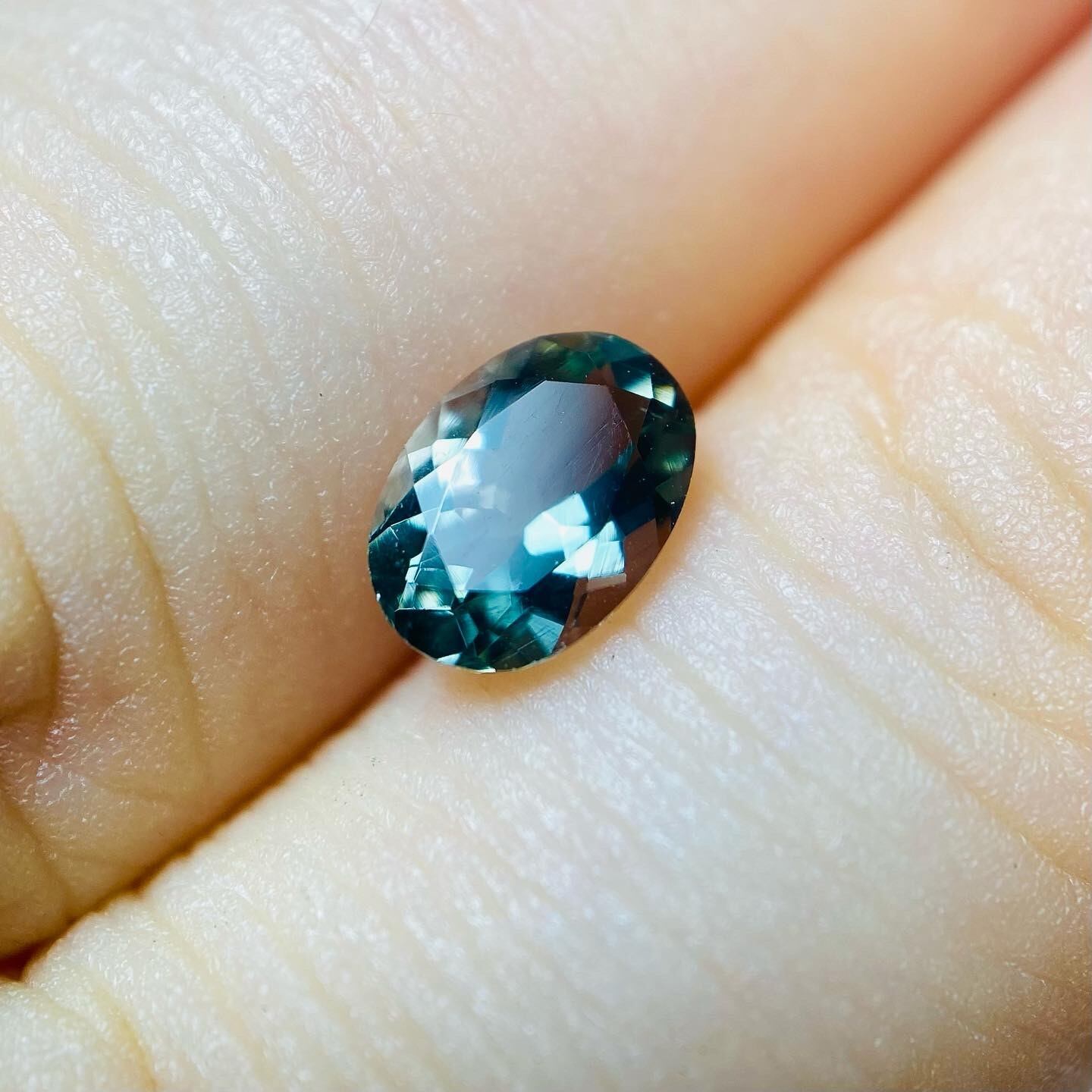 希少グリーンのオレゴンサンストーン3