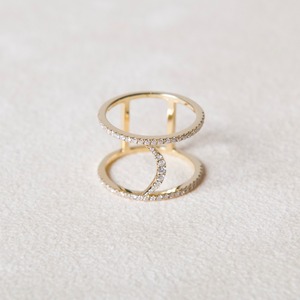 Moment moon ring